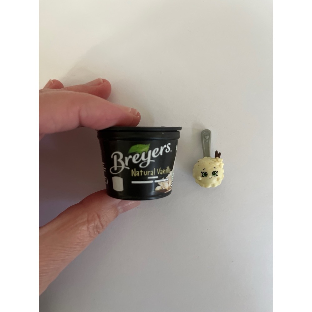 Shopkins Breyer’s Vanilla Ice Cream Figurine